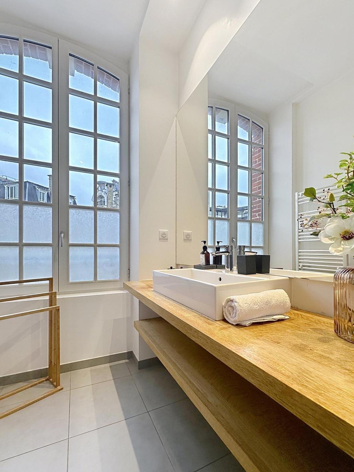 So Guest- Luxueux Appartement, Ancienne Maison De Champagne Proche Cathedrale Reims Exterior photo